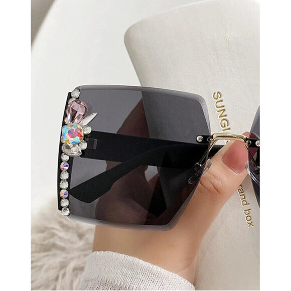 Square Decorative Framed Sunglasses In Black - Picture 3 of 4